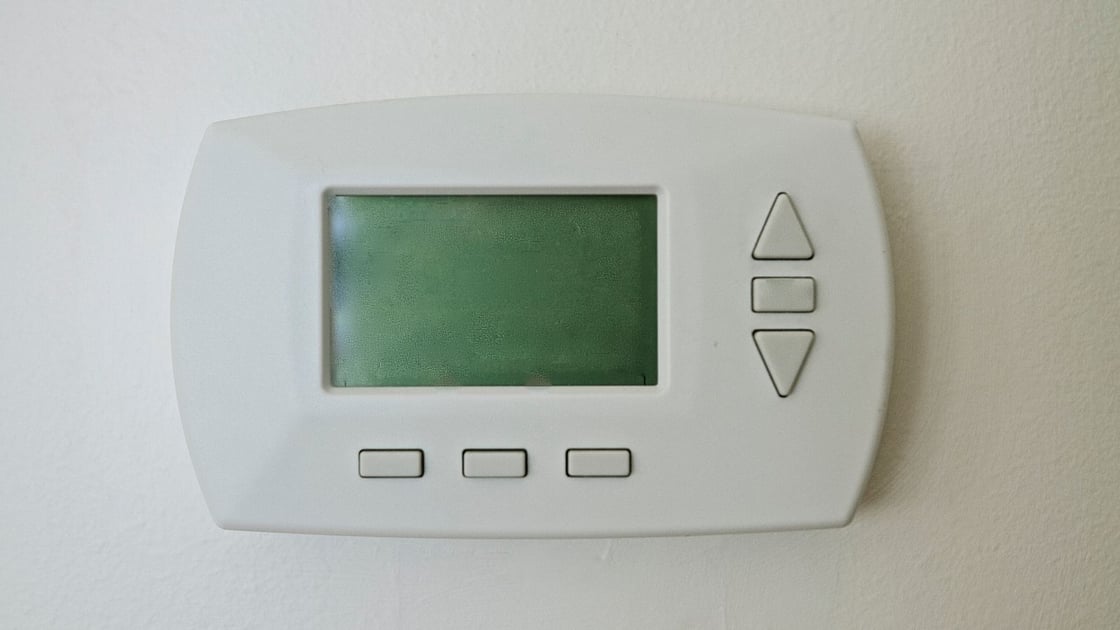 Why is my thermostat blank_the geiler company