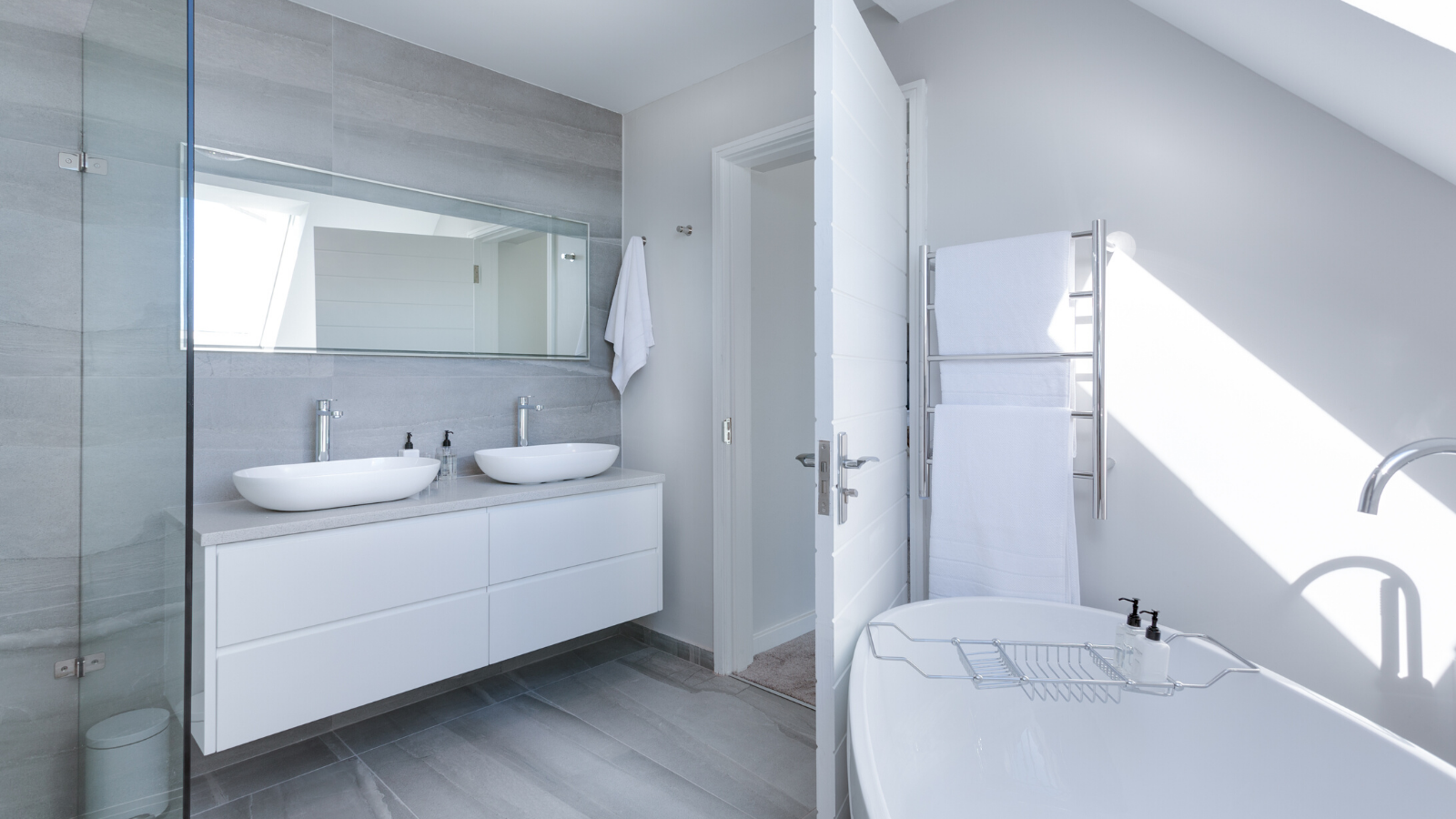 how to clean bathtub stains_the geiler company